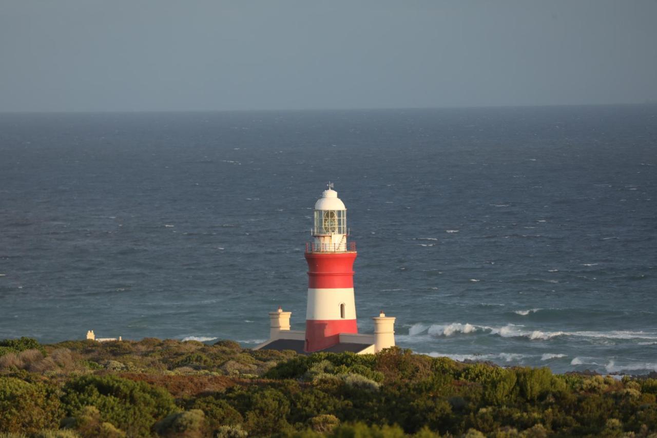 Southern Most Tip Of Africa Apartment With Sea Views อากุลฮาส ภายนอก รูปภาพ